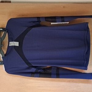 Shape Activewear navy top M